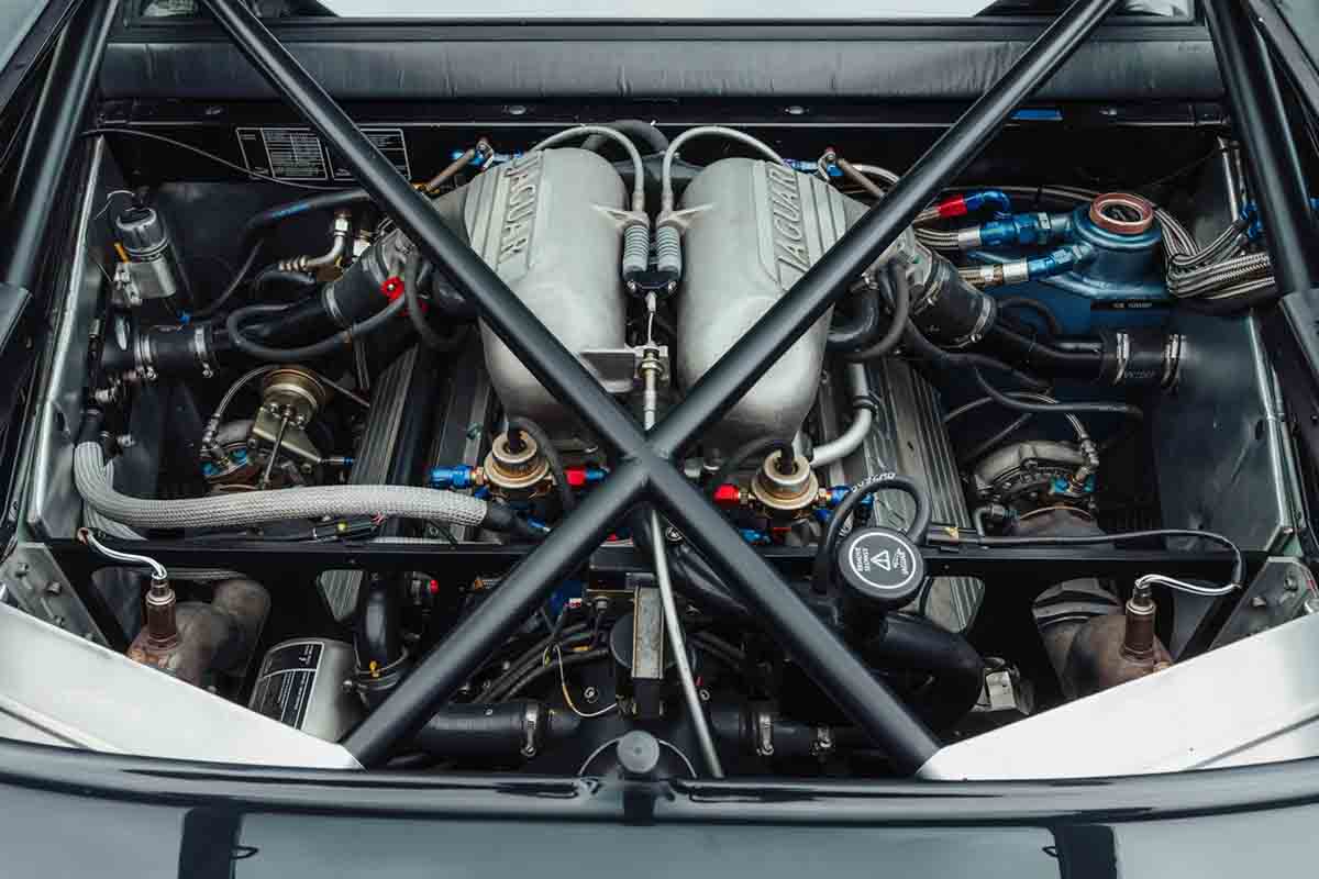 オークションに出品予定の1992年式ジャガー「XJ220」(c)2026 BROAD ARROW Auctions
