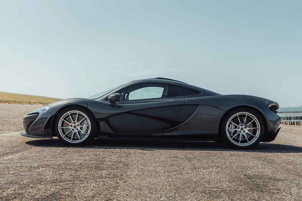 2026年10月に開催されるオークションに出品予定の2015年式マクラーレン「P1」(c)2026 BROAD ARROW Auctions