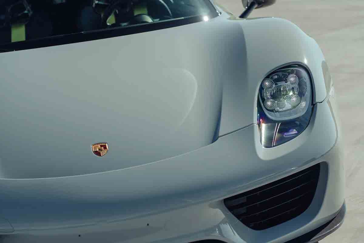 オークションに出品予定の2015年式ポルシェ「918スパイダー ヴァイザッハ仕様」(c)2026 BROAD ARROW Auctions