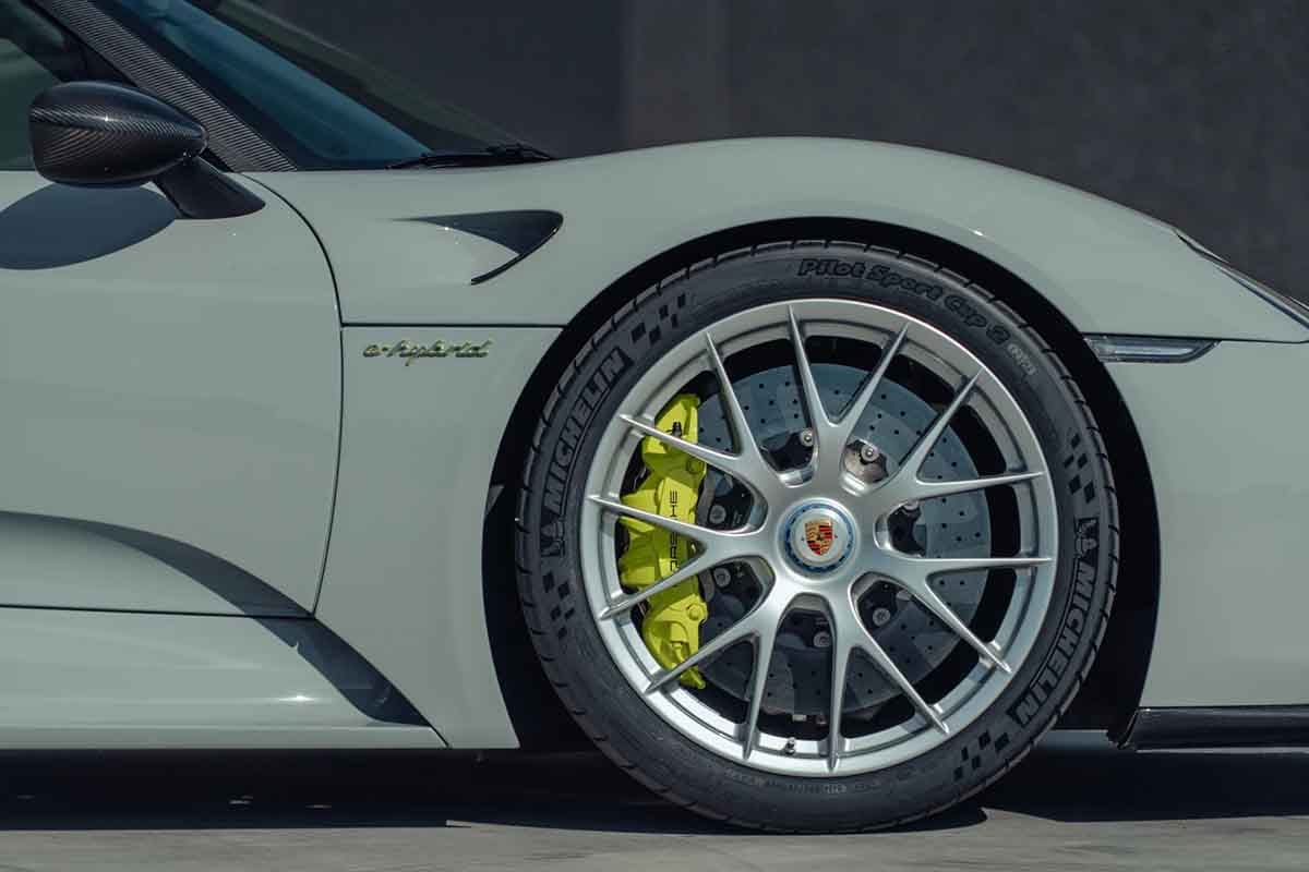 オークションに出品予定の2015年式ポルシェ「918スパイダー ヴァイザッハ仕様」(c)2026 BROAD ARROW Auctions