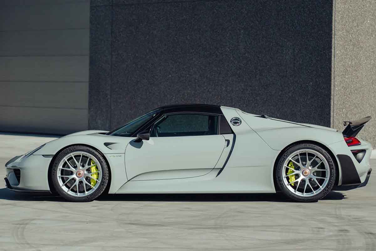オークションに出品予定の2015年式ポルシェ「918スパイダー ヴァイザッハ仕様」(c)2026 BROAD ARROW Auctions