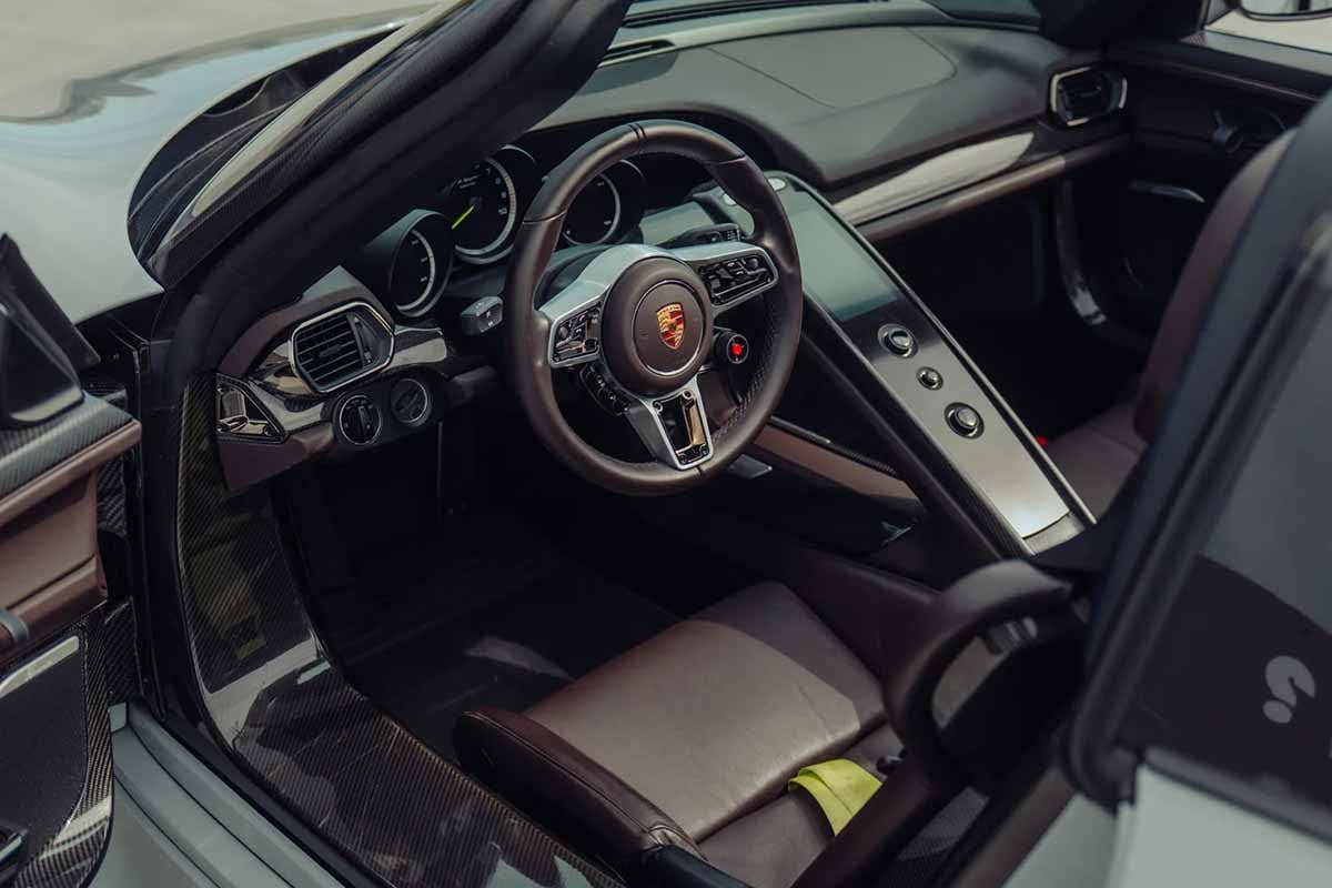 オークションに出品予定の2015年式ポルシェ「918スパイダー ヴァイザッハ仕様」(c)2026 BROAD ARROW Auctions