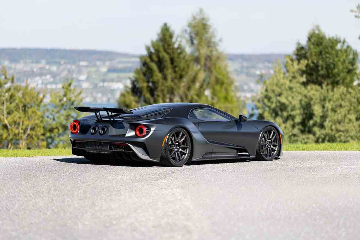オークションに出品される2021年式「フォードGTカーボン・シリーズ」Neil Fraser(c)2026 Courtesy of RM Sotheby's