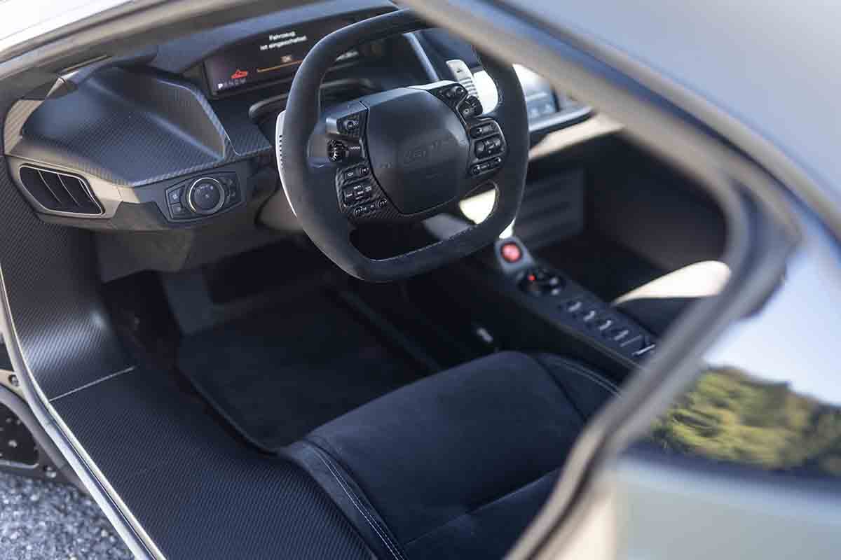 オークションに出品される2021年式「フォードGTカーボン・シリーズ」Neil Fraser(c)2026 Courtesy of RM Sotheby's