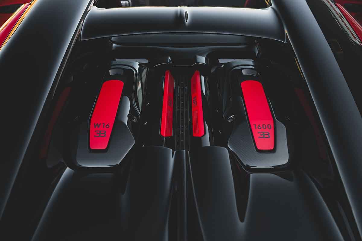 オークションで高額落札された2025年式ブガッティ「ミストラル」Darin Schnabel(c)2026 Courtesy of RM Sotheby's
