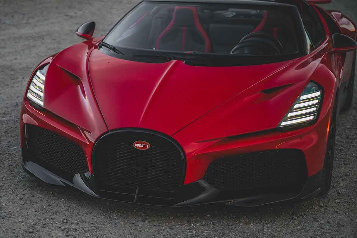 オークションで高額落札された2025年式ブガッティ「ミストラル」Darin Schnabel(c)2026 Courtesy of RM Sotheby's