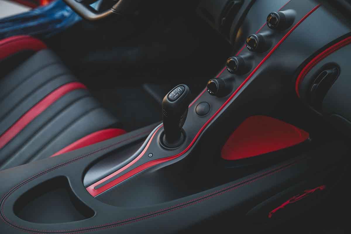 オークションで高額落札された2025年式ブガッティ「ミストラル」Darin Schnabel(c)2026 Courtesy of RM Sotheby's