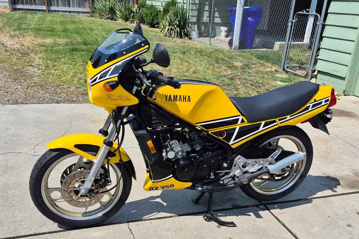 米国オンラインオークションに登場、落札された1984年式ヤマハ「RZ350ケニー・ロバーツ仕様」