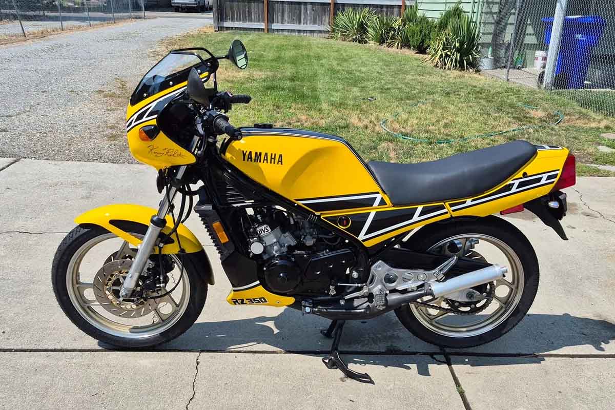 米国オンラインオークションに登場、落札された1984年式ヤマハ「RZ350ケニー・ロバーツ仕様」