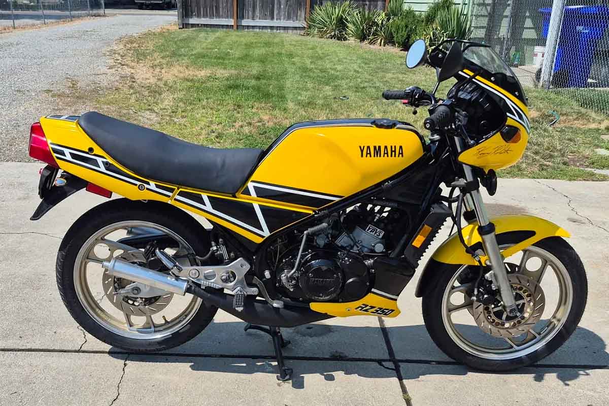 米国オンラインオークションに登場、落札された1984年式ヤマハ「RZ350ケニー・ロバーツ仕様」
