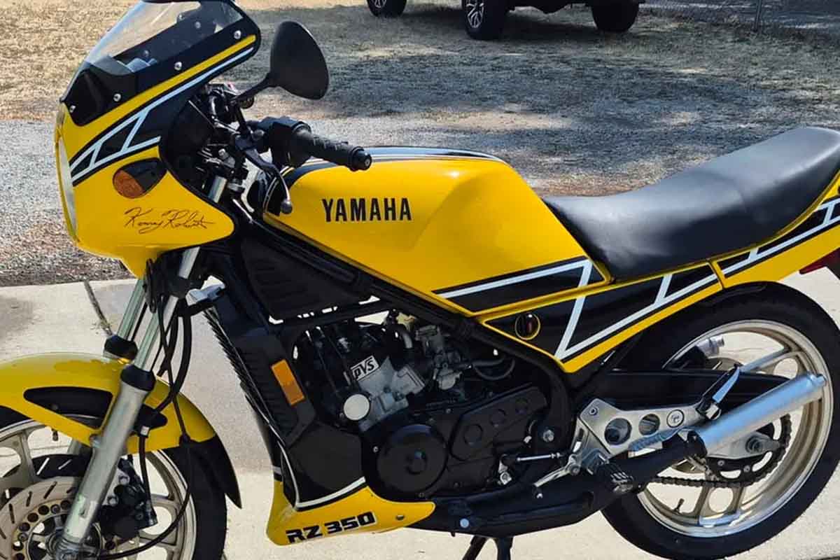 米国オンラインオークションに登場、落札された1984年式ヤマハ「RZ350ケニー・ロバーツ仕様」