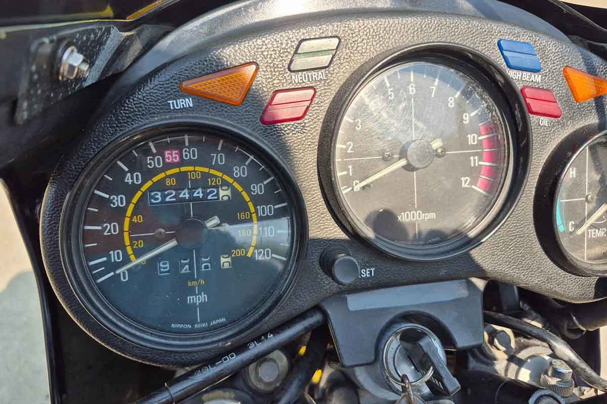 米国オンラインオークションに登場、落札された1984年式ヤマハ「RZ350ケニー・ロバーツ仕様」