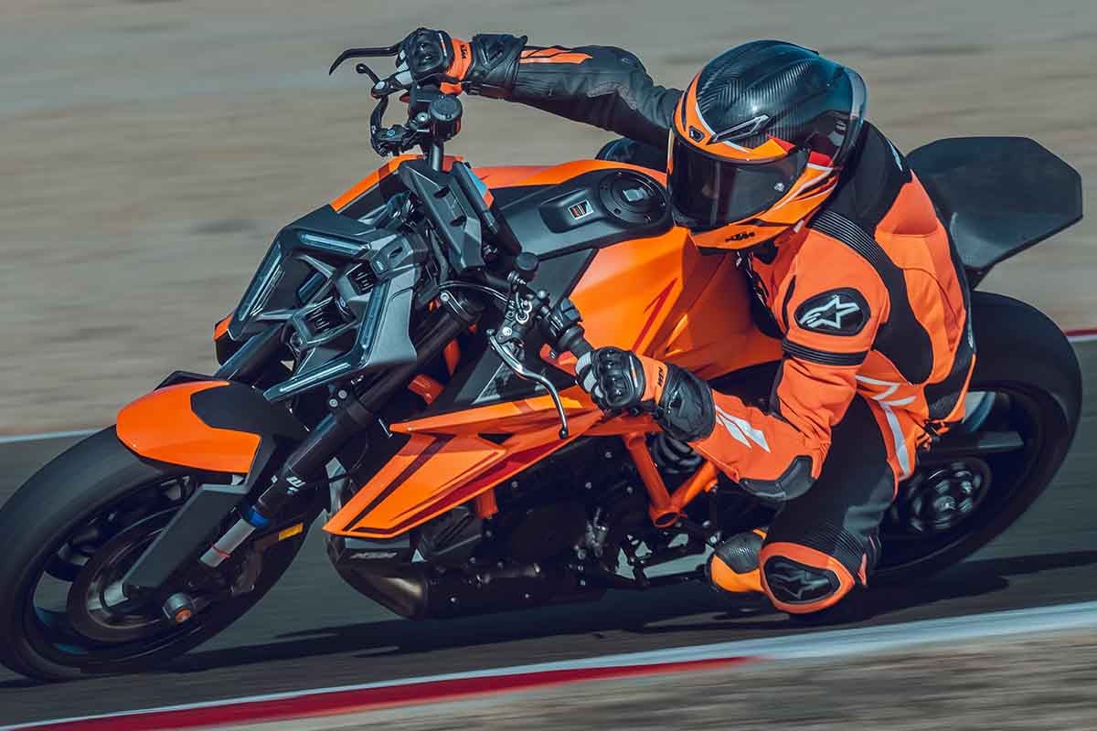 KTM「1390 SUPER DUKE R EVO」