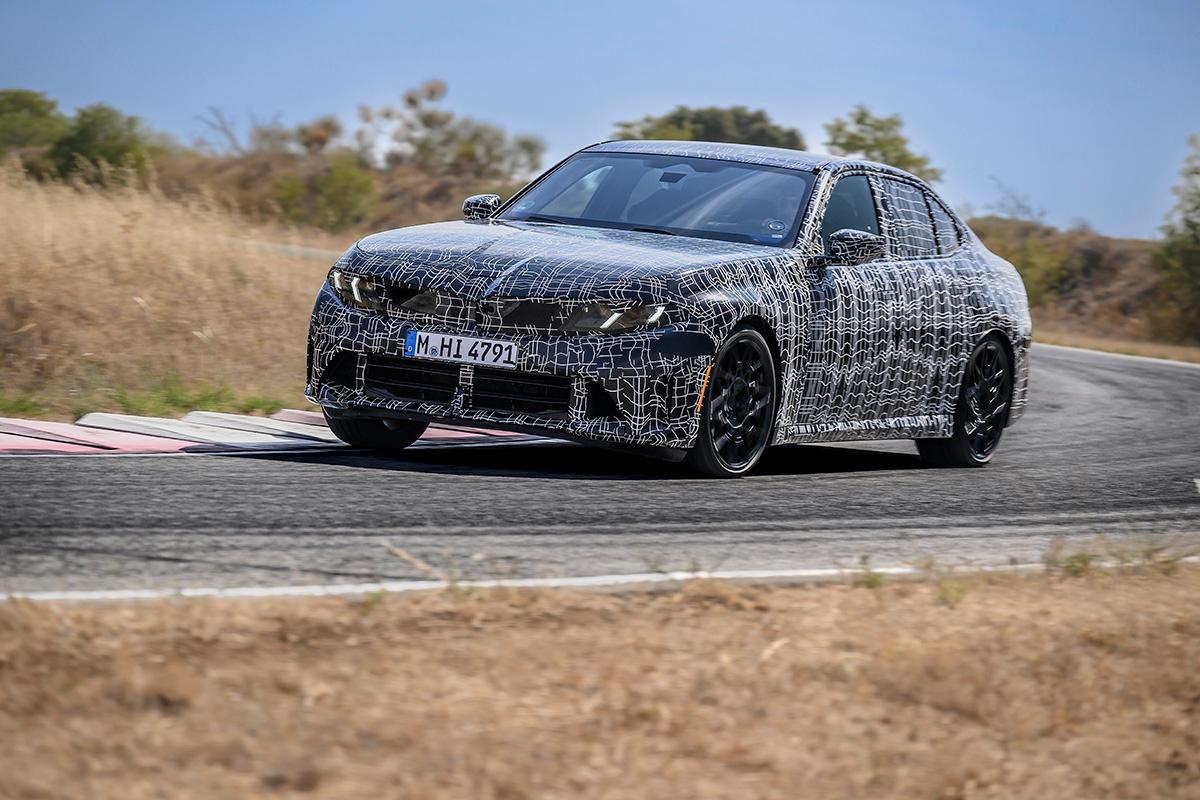 BMW次期型「3シリーズ M350 xDrive」の開発車両