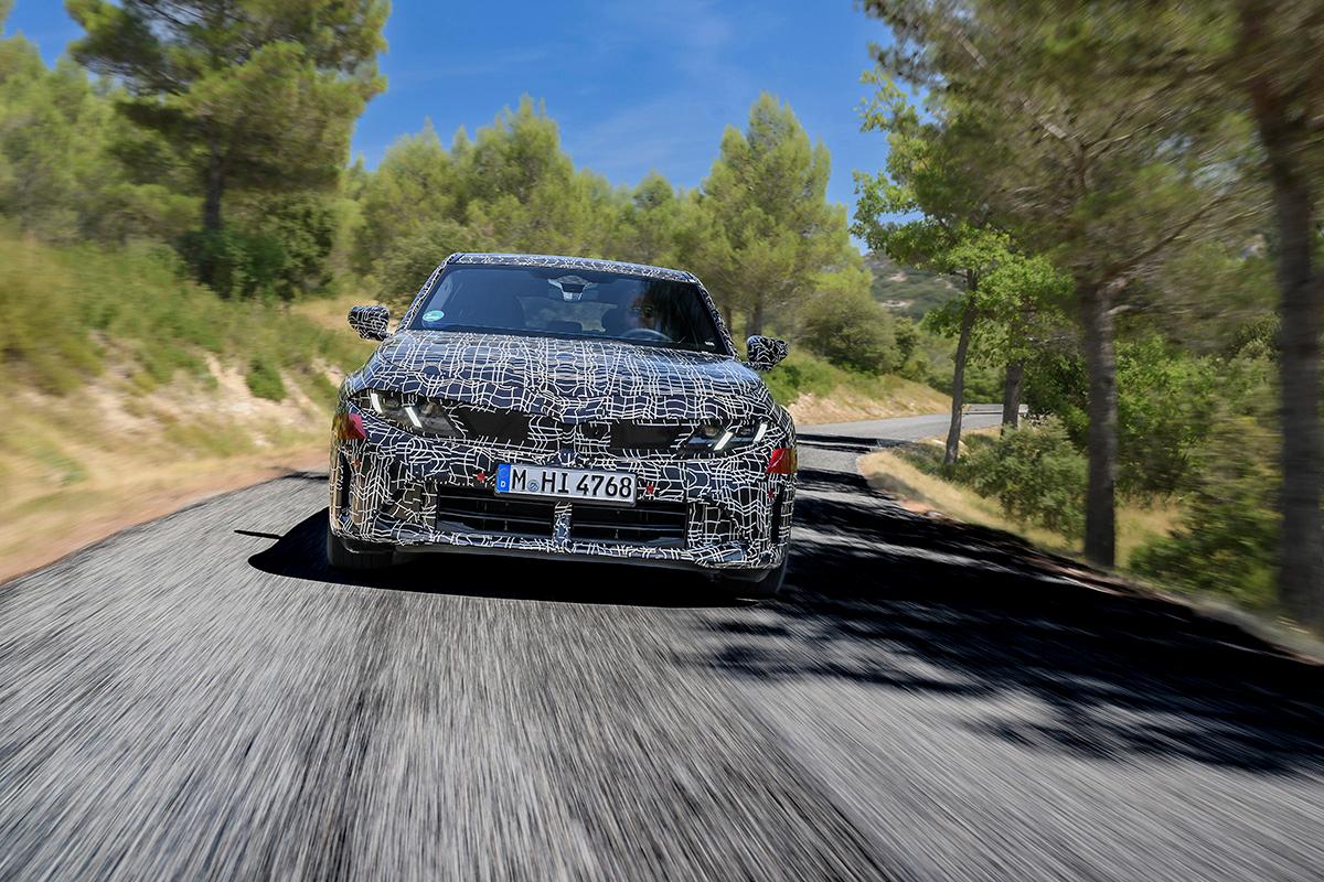 BMW次期型「3シリーズ M350 xDrive」の開発車両