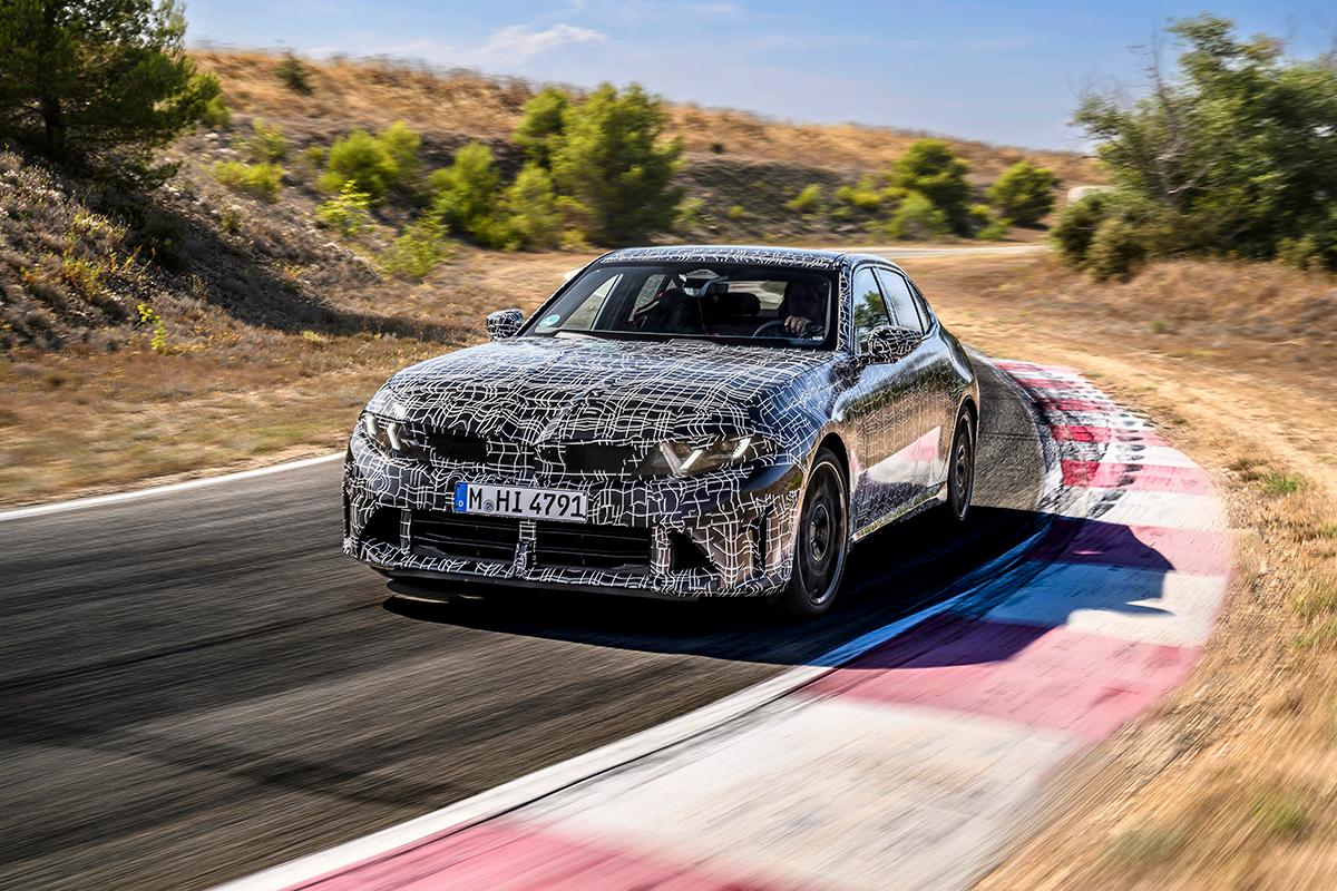 BMW次期型「3シリーズ M350 xDrive」の開発車両