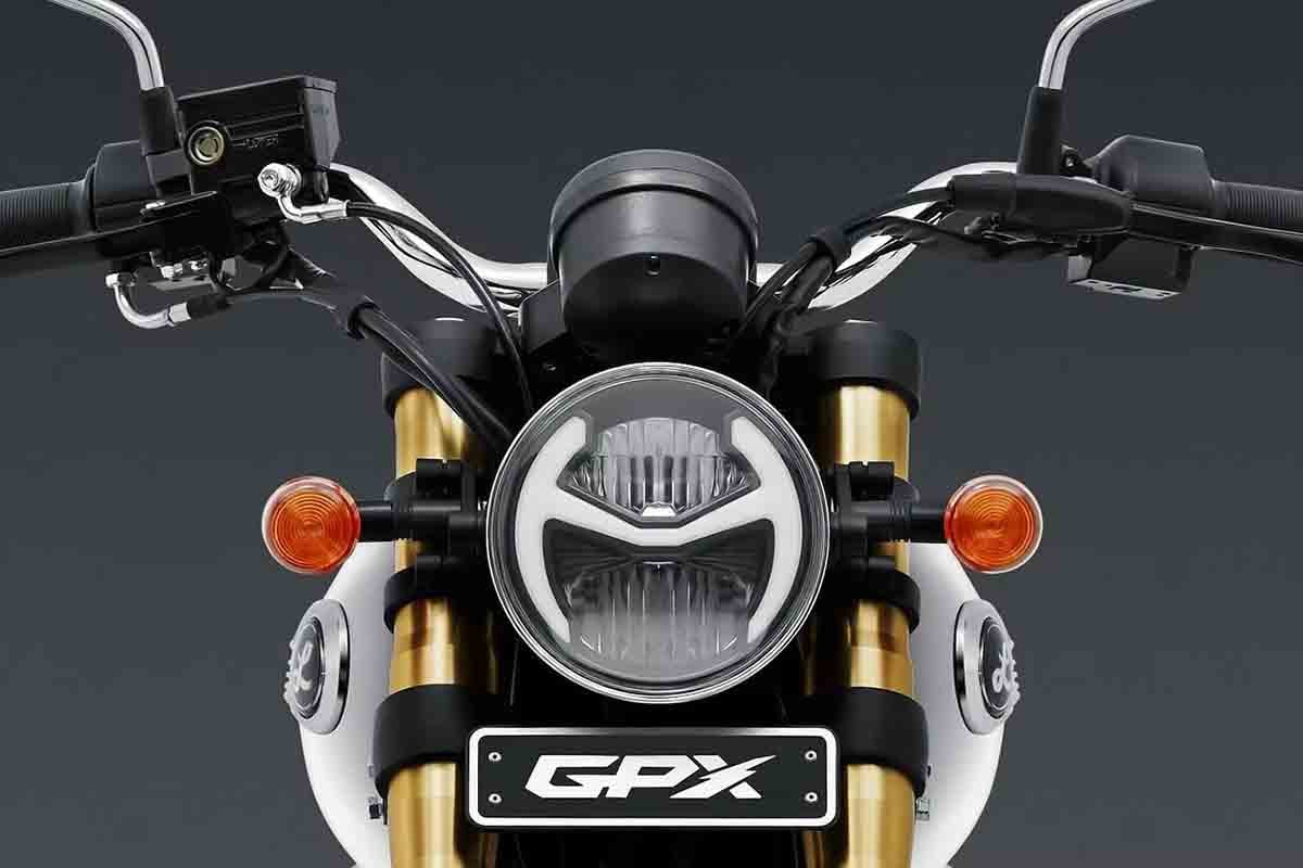 GPX「レジェンド 250 ツイン」