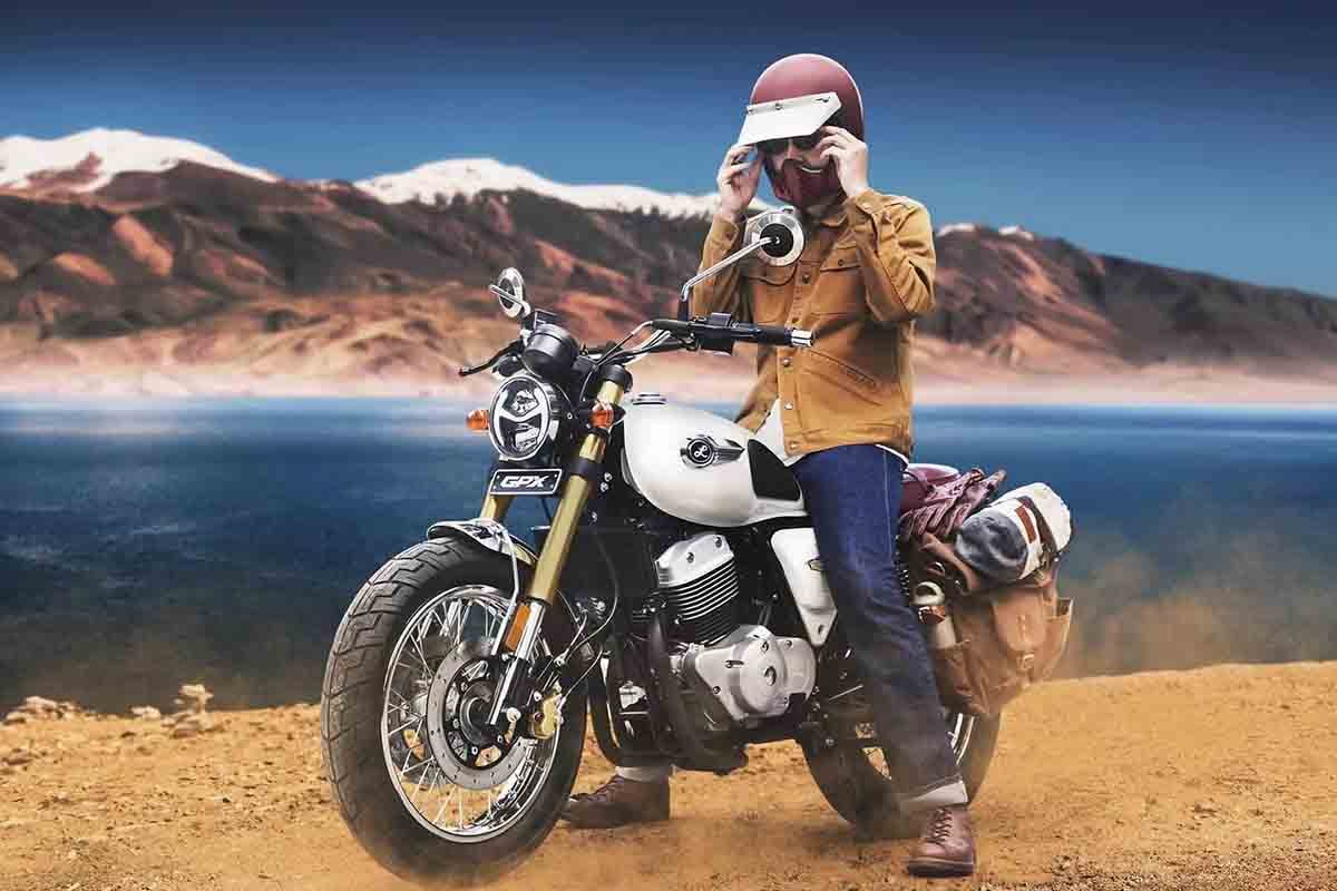 GPX「レジェンド 250 ツイン」