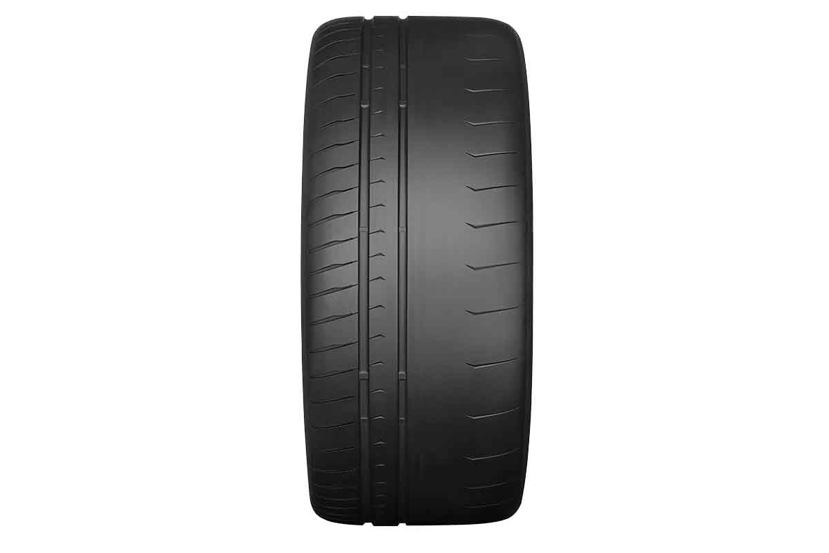 ランボルギーニ「レヴエルトSV」に純正採用されるブリヂストン「ポテンザ・レースR」