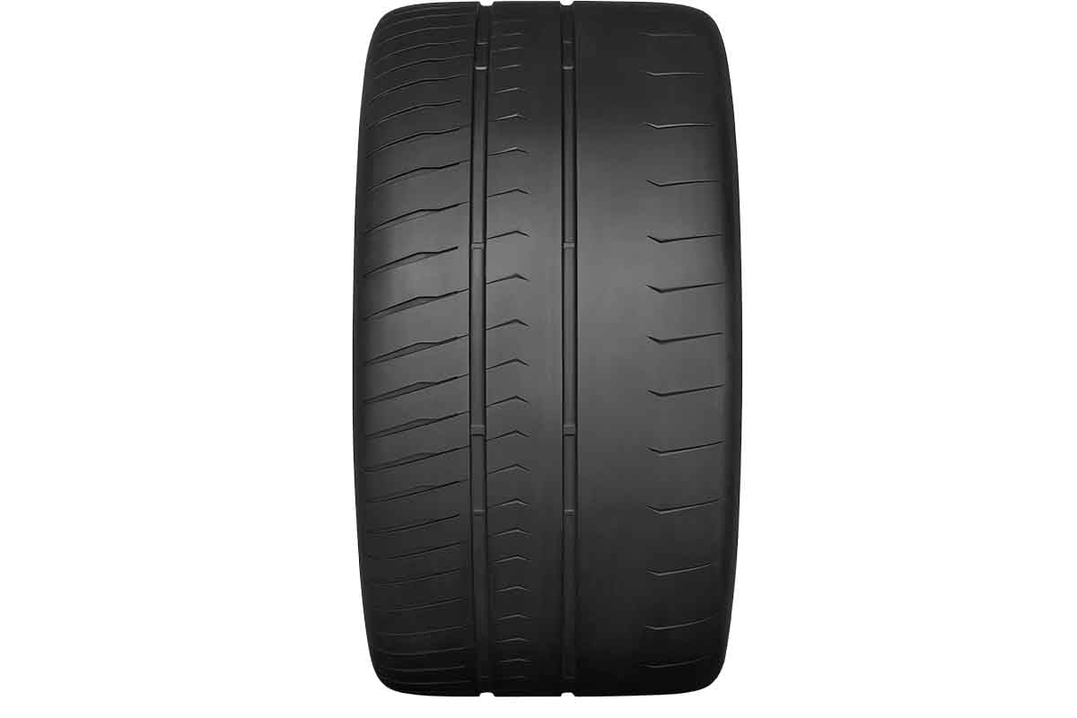ランボルギーニ「レヴエルトSV」に純正採用されるブリヂストン「ポテンザ・レースR」