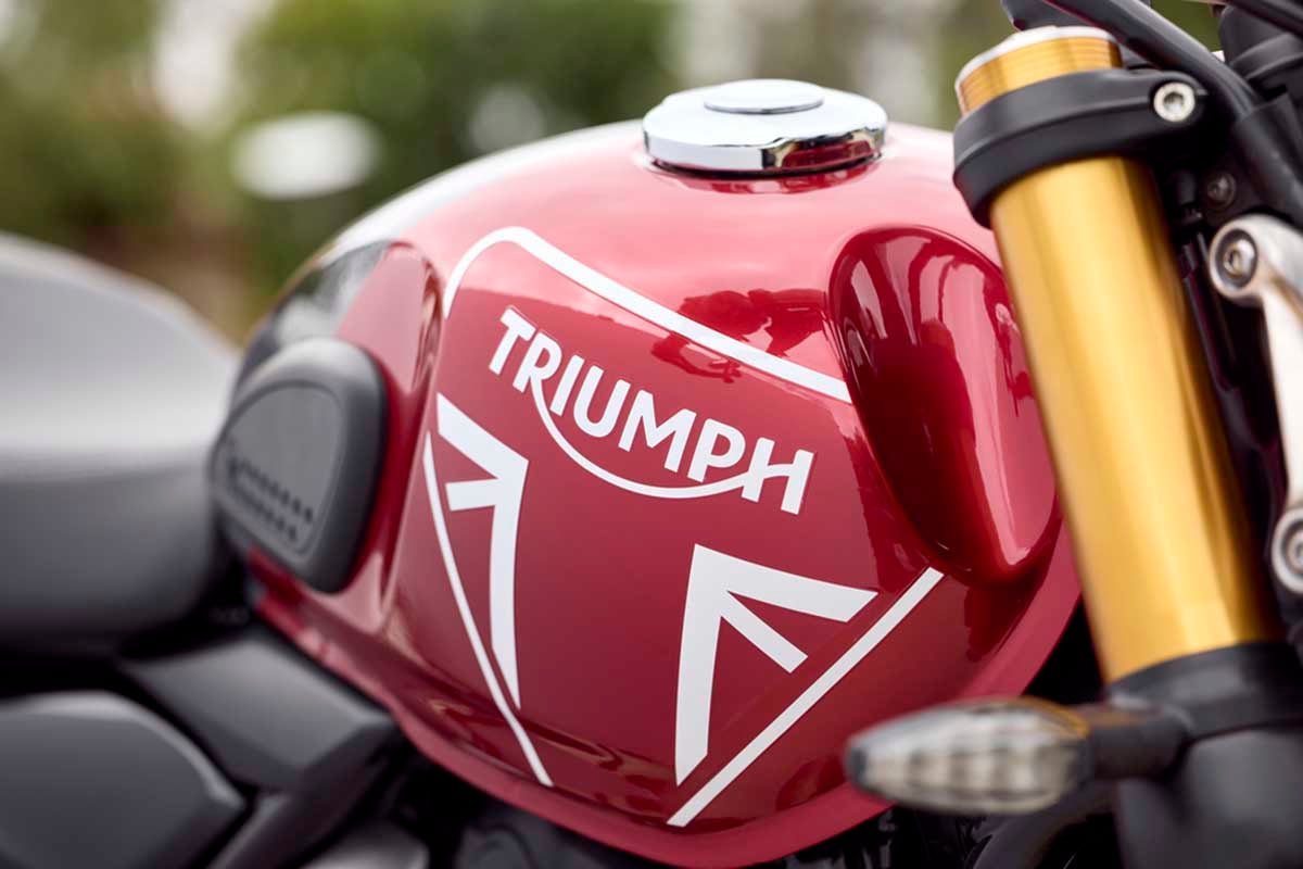 トライアンフ「スピード 400」