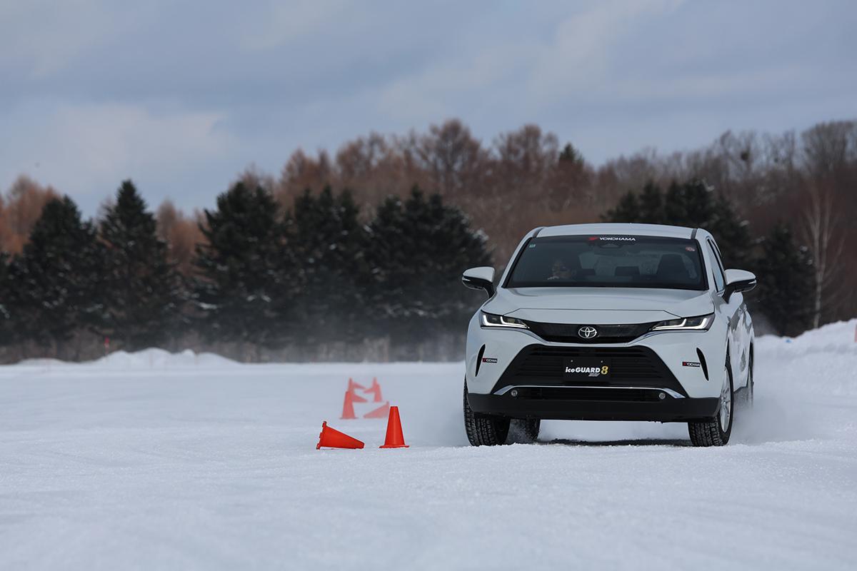 ヨコハマの新SUV用スタッドレスタイヤ「アイスガード8 SUV」の試走会の様子