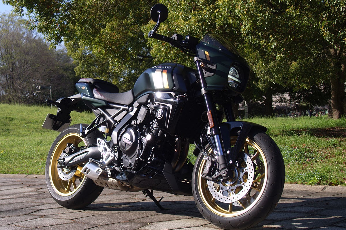 スズキ「GSX-8TT」