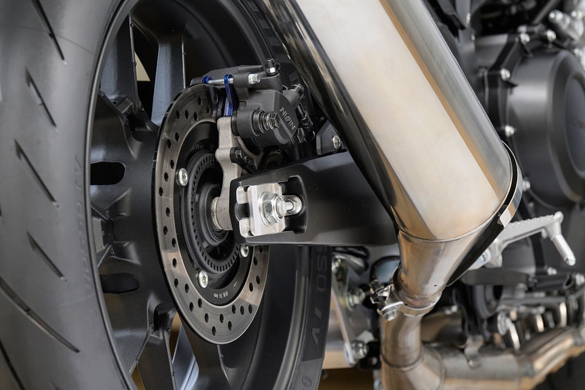 ホンダ新型「CB400スーパーフォア Eクラッチ」