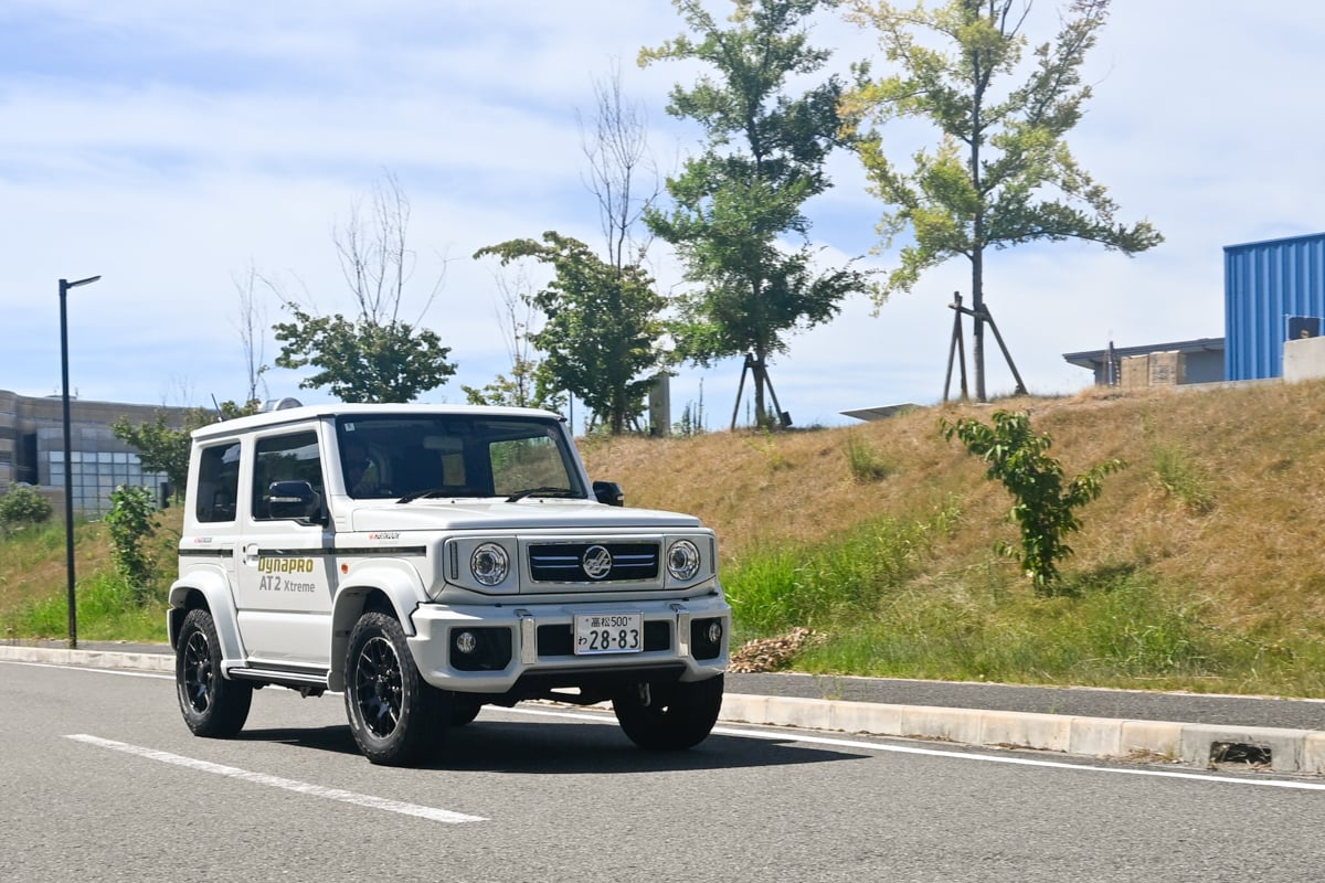 215サイズを履いたスズキ・ジムニー シエラ