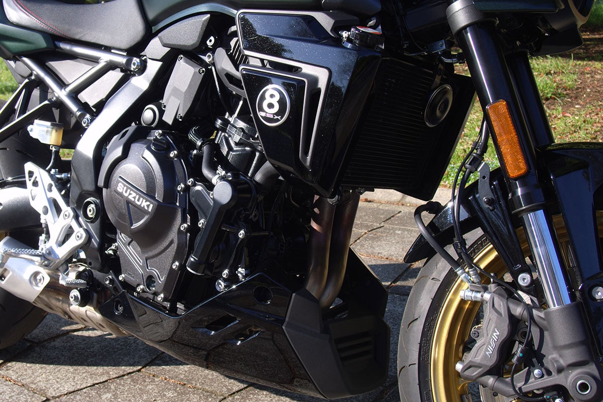 スズキ「GSX-8TT」