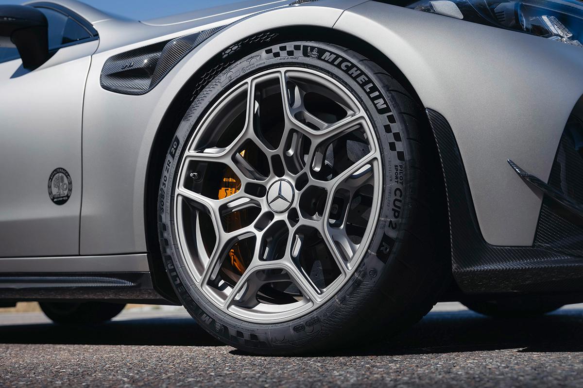 欧州で発表されたメルセデスAMG新型「CLE646 スペシャルエディション」