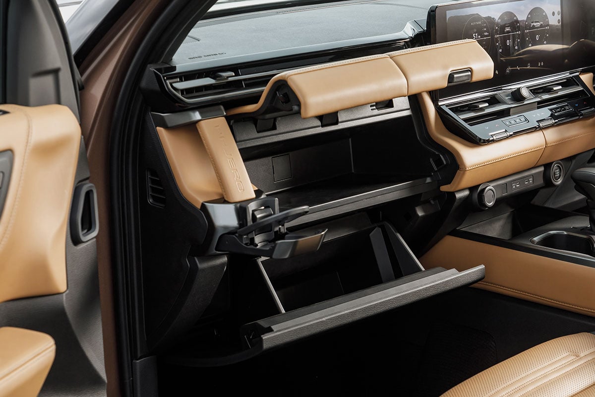 三菱新型「パジェロ」