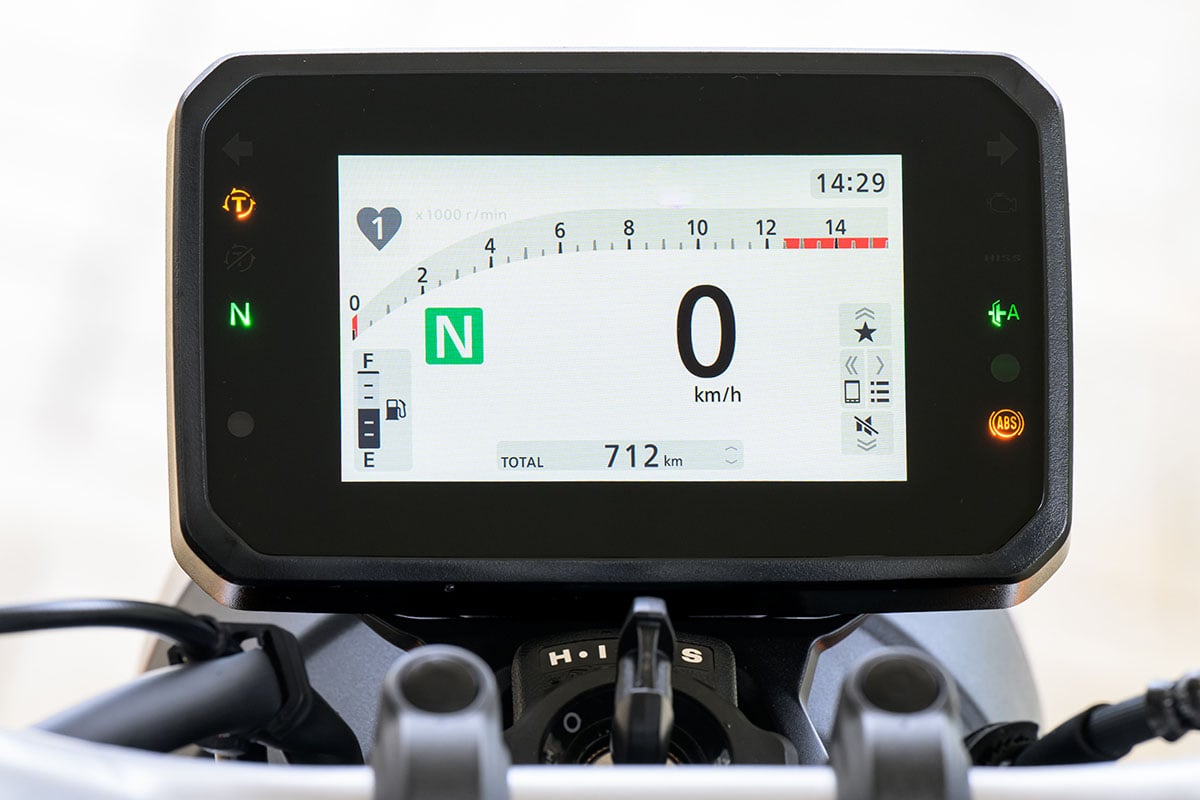 ホンダ新型「CB400スーパーフォア Eクラッチ」