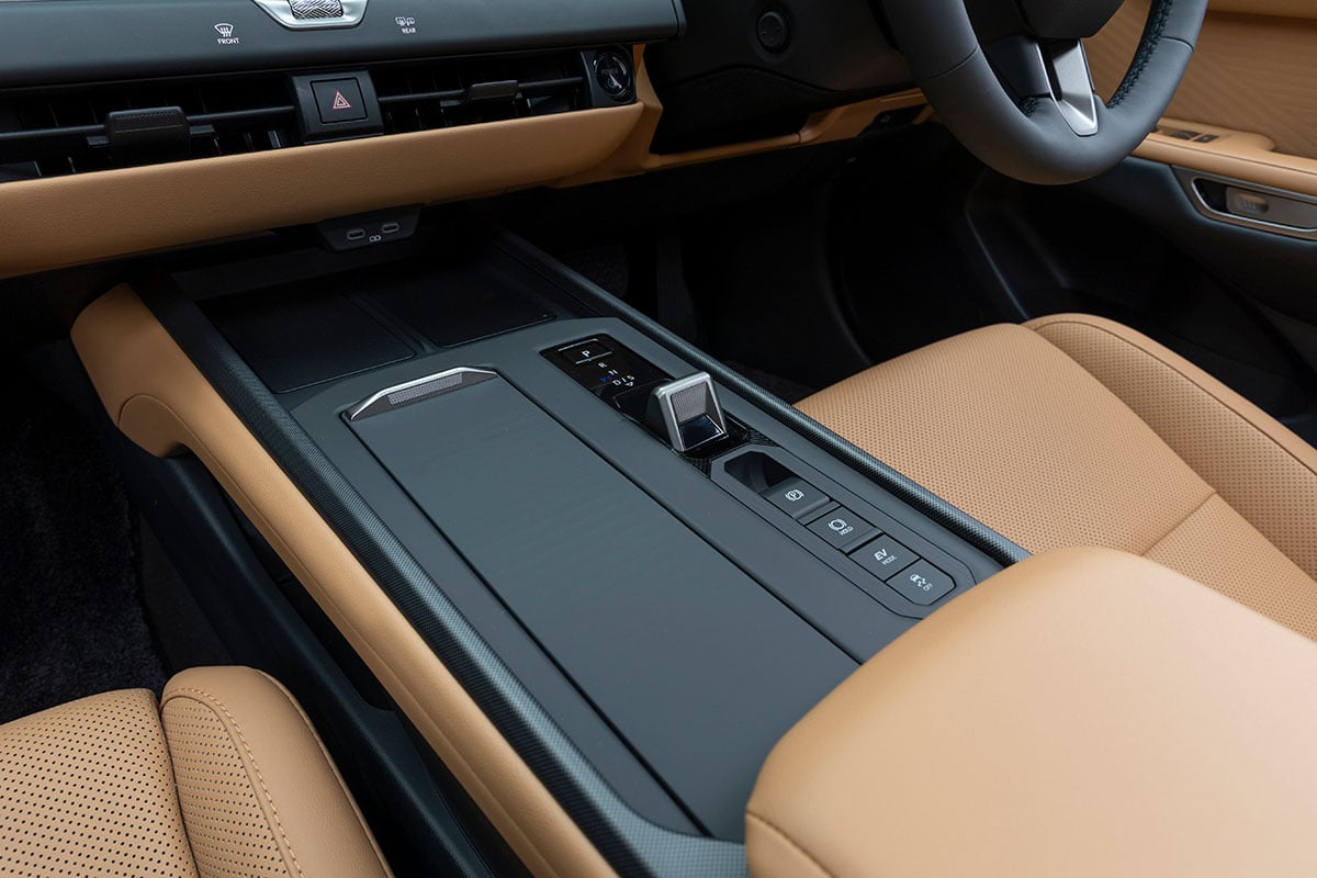 レクサス新型「ES350h AWD」