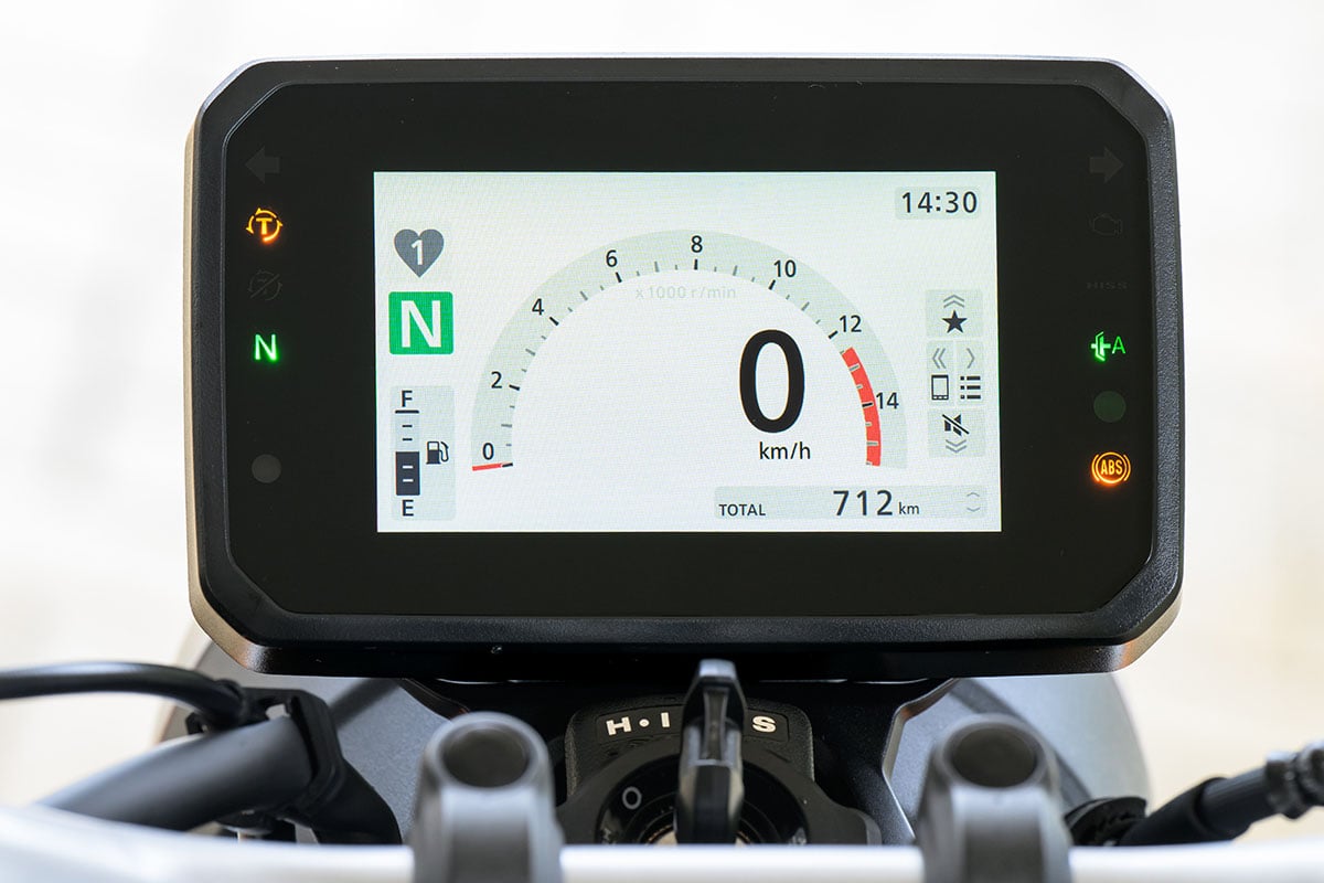 ホンダ新型「CB400スーパーフォア Eクラッチ」