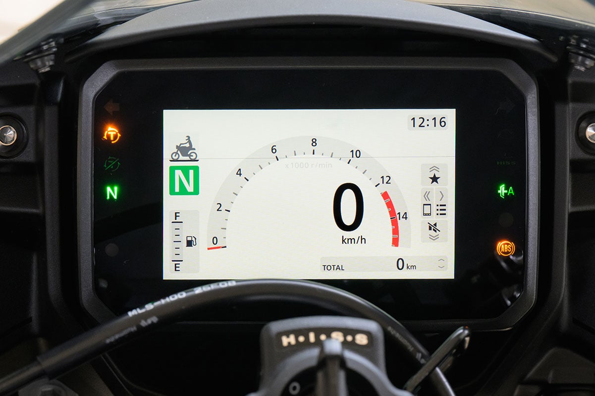 ホンダ新型「CBR400Rフォア Eクラッチ」