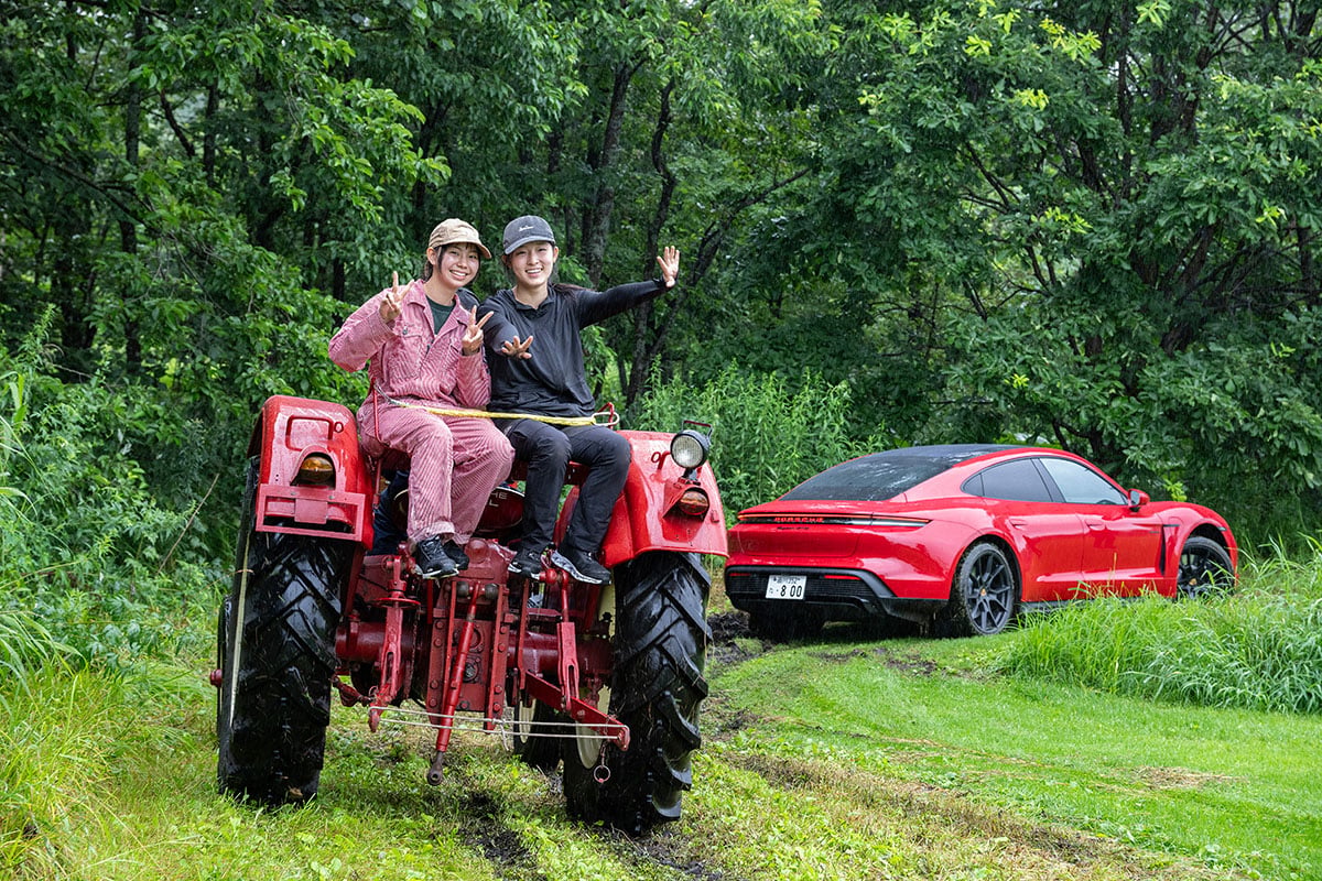 「LEARN with Porsche」の「ものづくり」プログラム。2026年は、ポルシェ製の旧型トラクターや農業機械の整備に挑戦