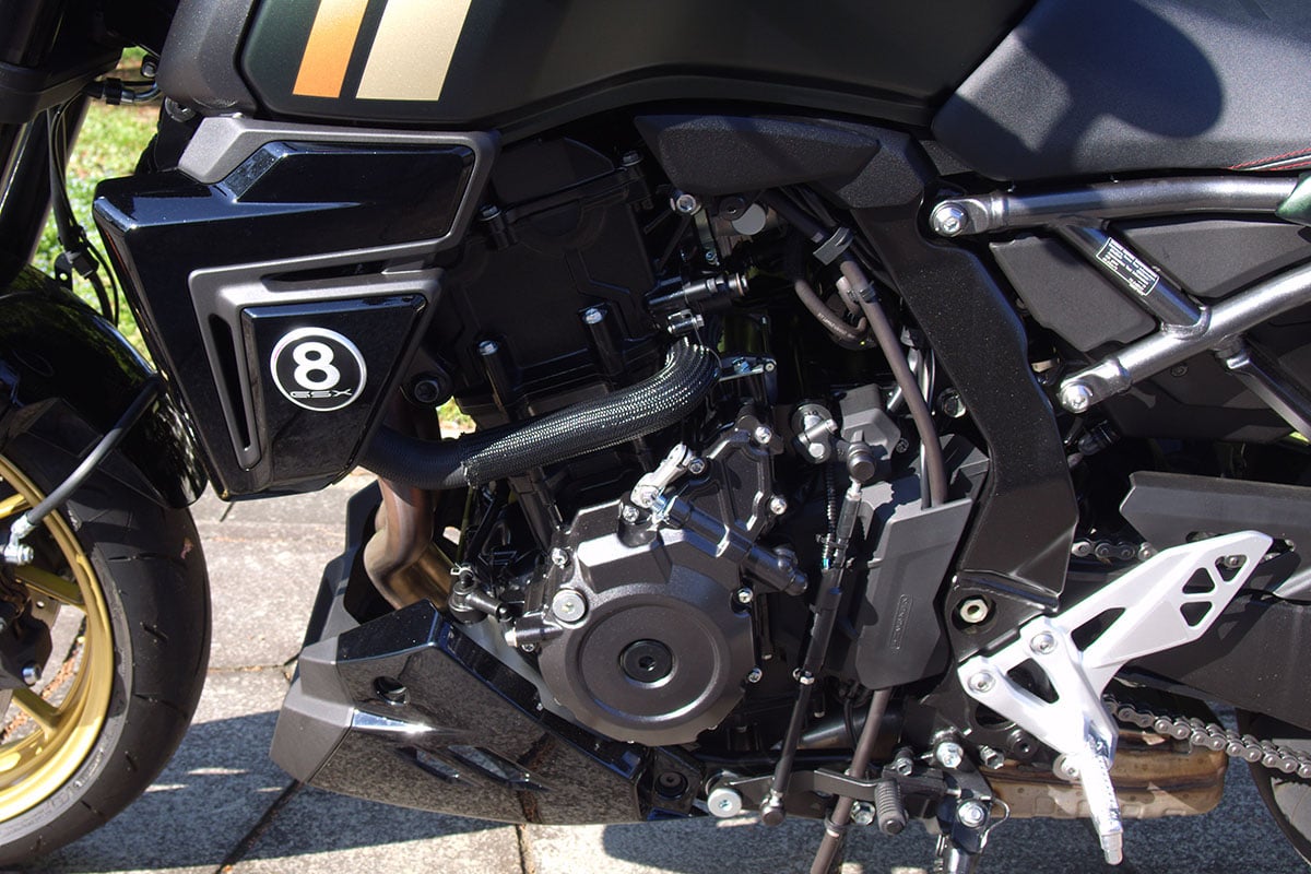 スズキ「GSX-8TT」