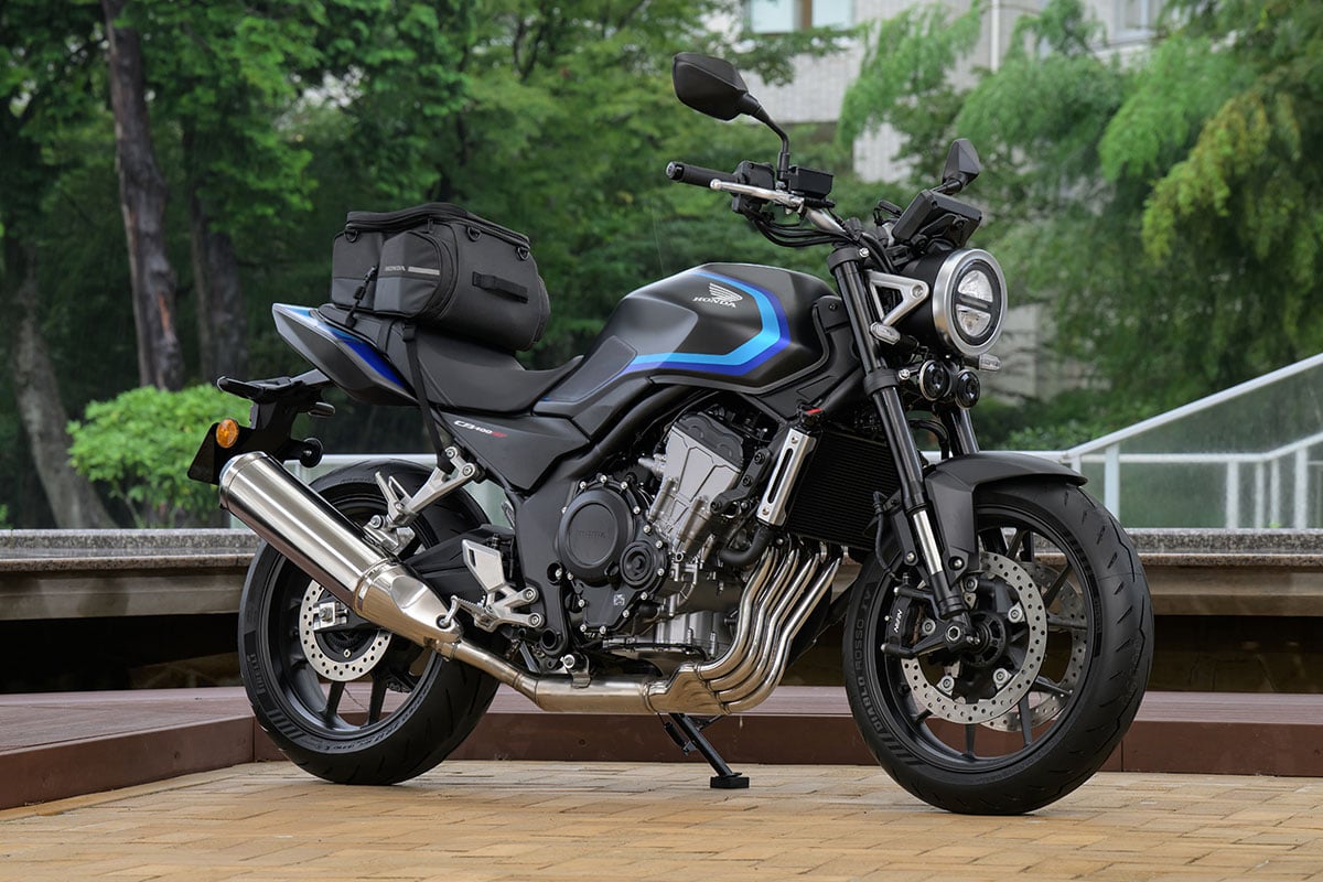 ホンダ新型「CB400スーパーフォア Eクラッチ」