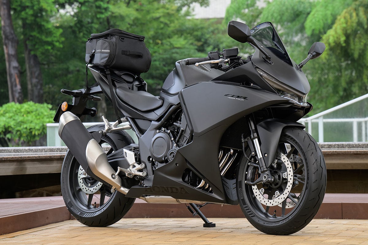 ホンダ新型「CBR400Rフォア Eクラッチ」