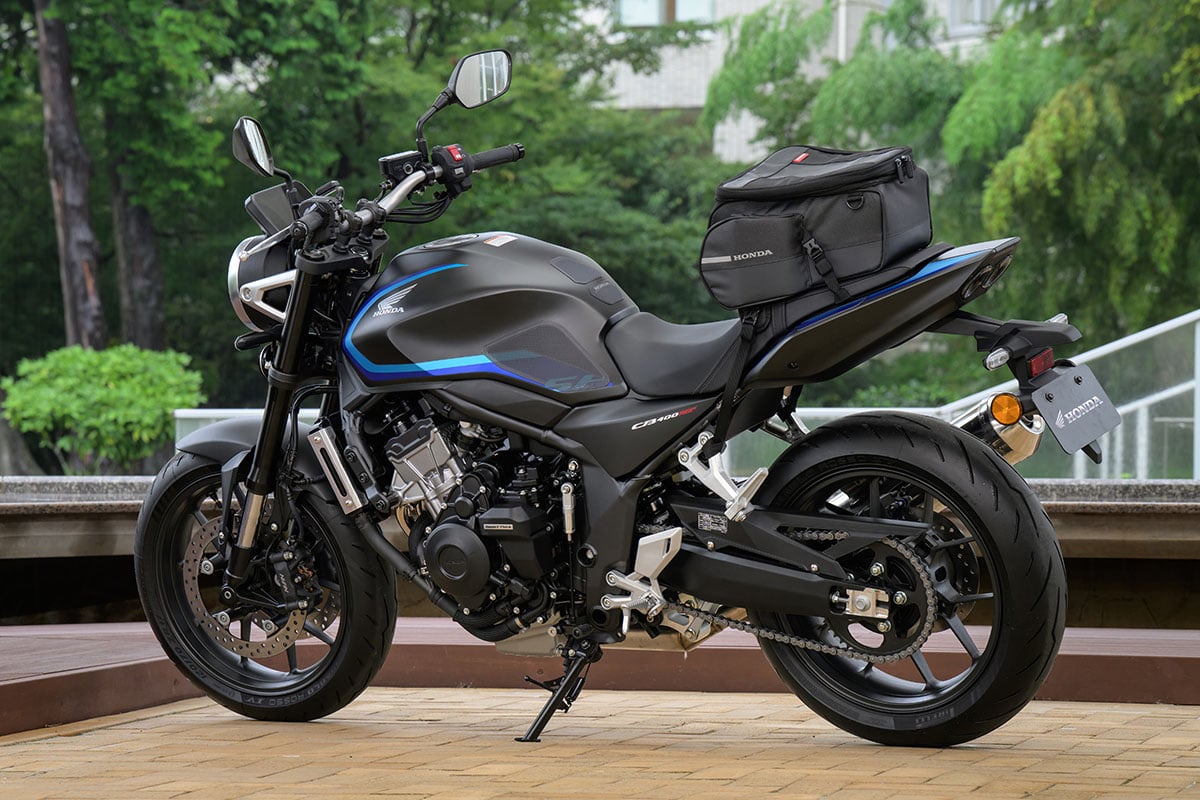 ホンダ新型「CB400スーパーフォア Eクラッチ」