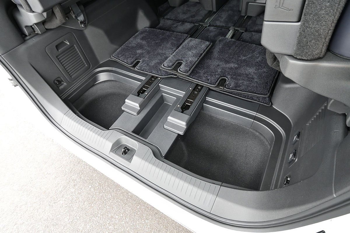 日産新型「エルグランド」