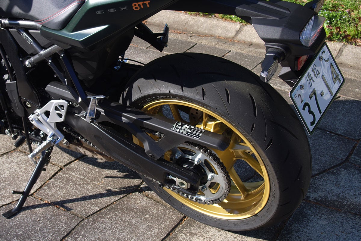 スズキ「GSX-8TT」