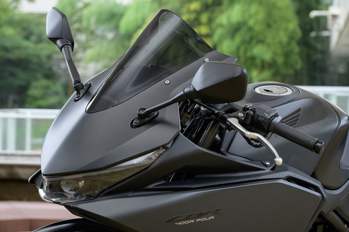 ホンダ新型「CBR400Rフォア Eクラッチ」