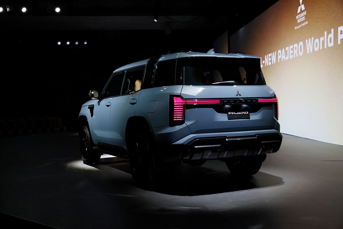 三菱新型「パジェロ」