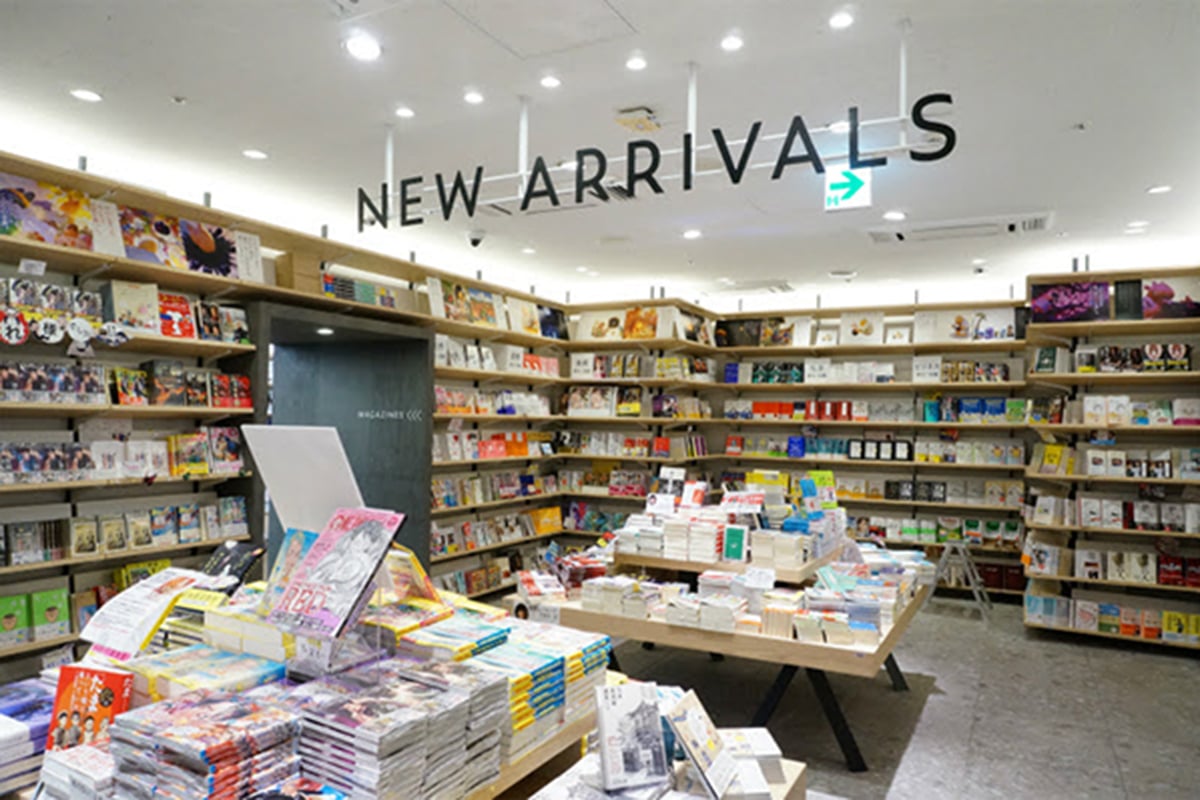 新宿駅東口「紀伊國屋書店 新宿本店」