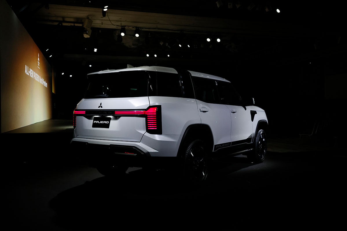 三菱新型「パジェロ」