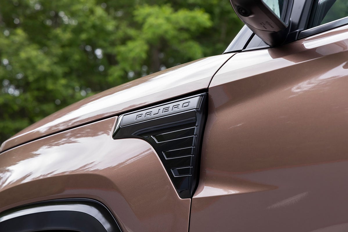 三菱新型「パジェロ」