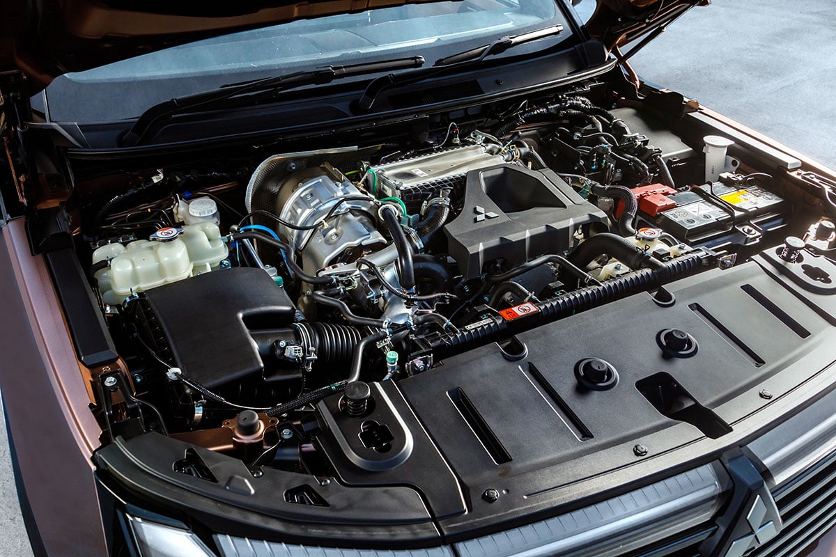 三菱新型「パジェロ」