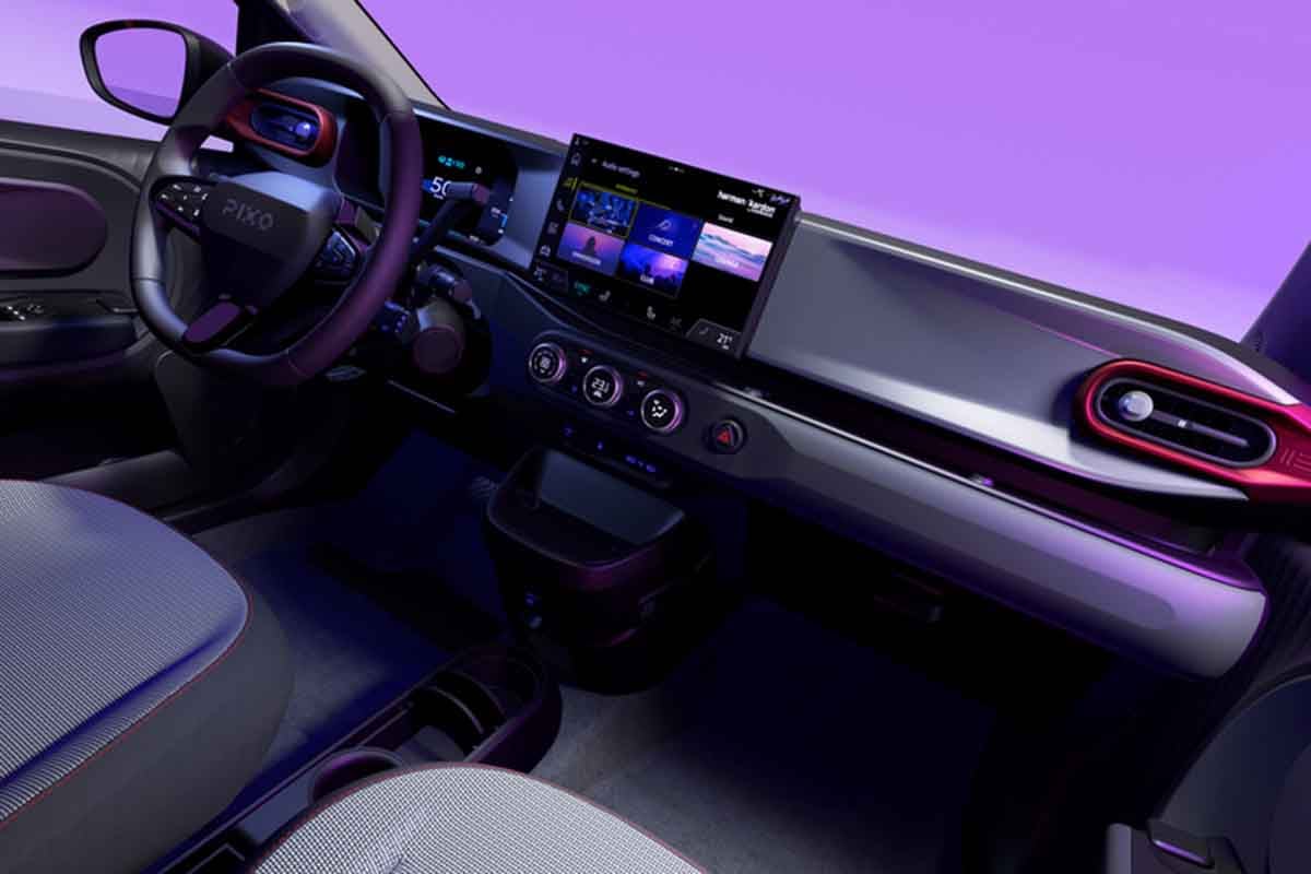 世界初公開された日産新型「ピクソ」